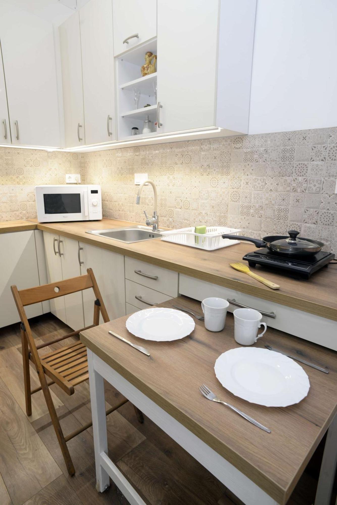 Berzsenyi Breeze Apartament *